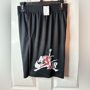 Nike Air Jordan Shorts Boys Medium Jumpman Basketball 95A126-023  NWT size 13-15